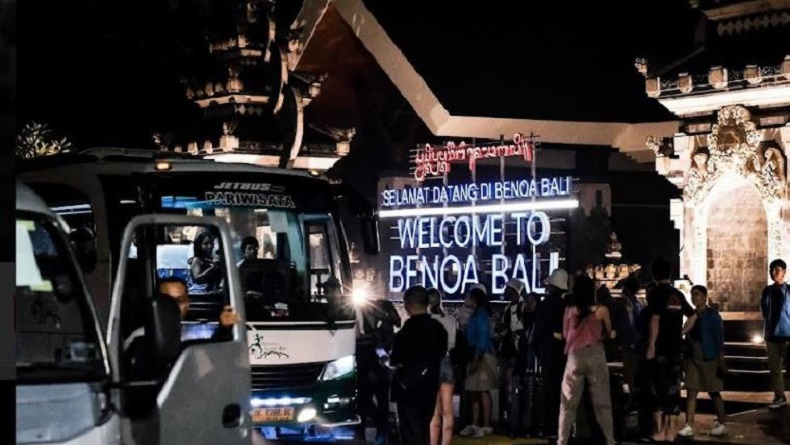 title Erupsi Gunung Lewotobi Laki-Laki, 1.012 Wisatawan Dievakuasi dari Labuan Bajo ke Bali Erupsi Gunung Lewotobi Laki-Laki, 1.012 Wisatawan Dievakuasi dari Labuan Bajo ke Bali