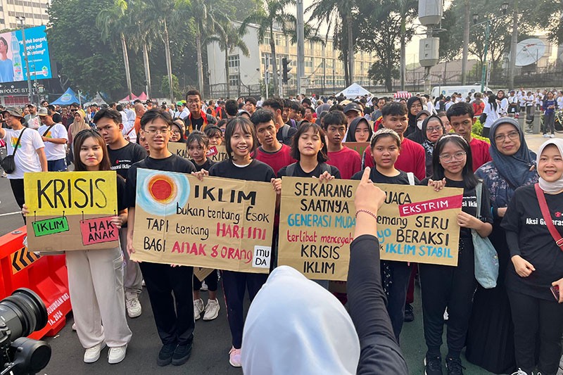 Aksi Puluhan Pelajar Ajak Generasi Muda Selamatkan Bumi - Bagian 1