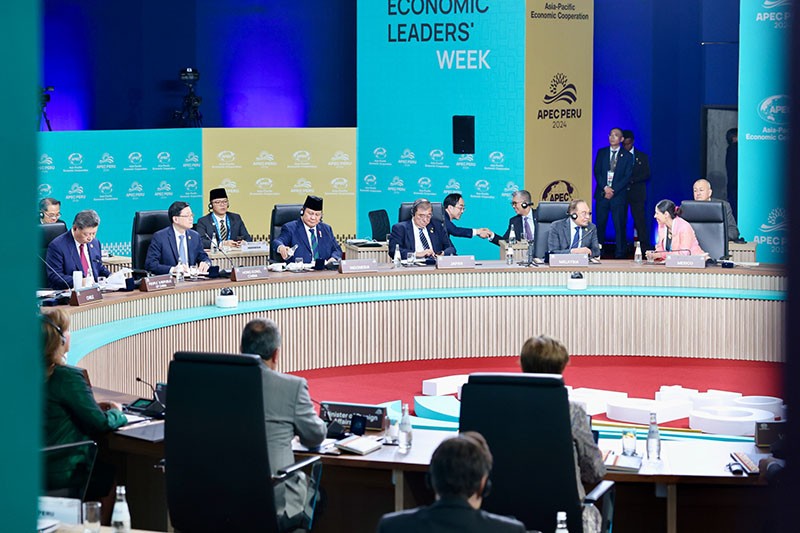 Presiden Prabowo Foto Bersama Jajaran Pimpinan Negara saat KTT APEC 2024  - Bagian 3