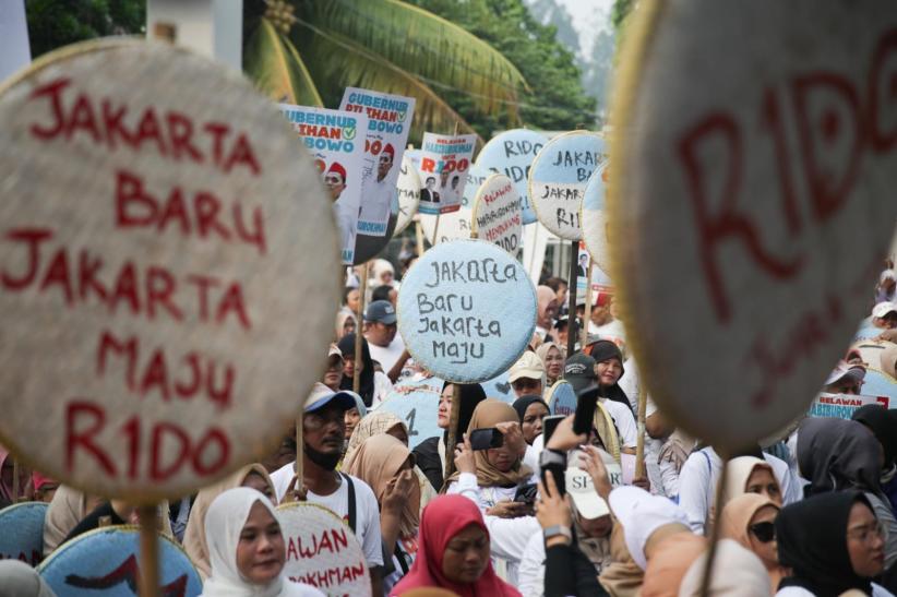 Ribuan Warga Antusias Hadiri Kampanye Cagub Jakarta Ridwan Kamil di BKT - Bagian 4