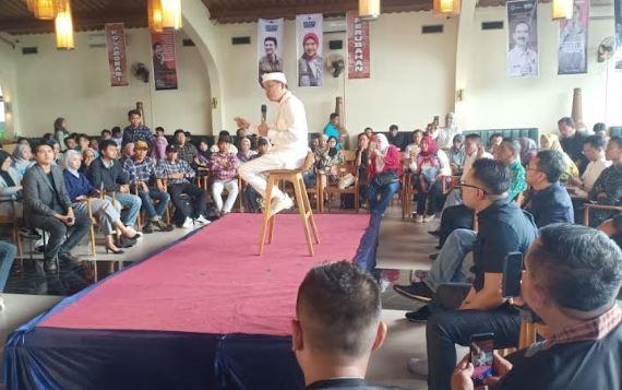 title Pesan Dedi Mulyadi di Kongres Muda: Tidak Ada Sukses dengan Mengeluh Pesan Dedi Mulyadi di Kongres Muda: Tidak Ada Sukses dengan Mengeluh