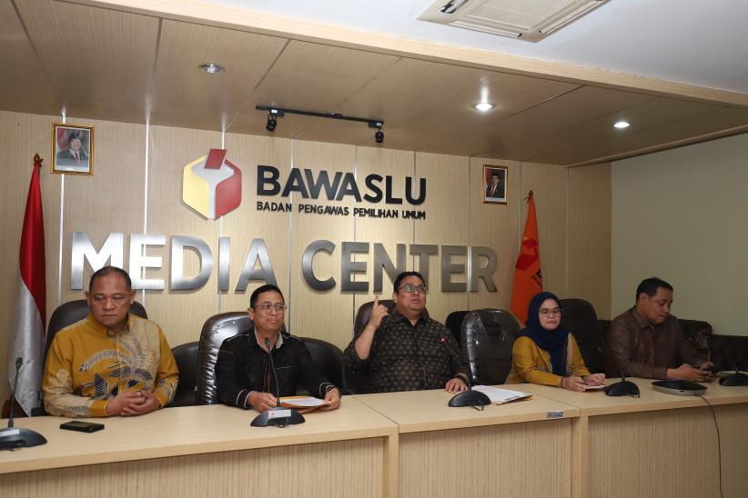 Bawaslu Putuskan Keterlibatan Prabowo dalam Kampanye Pilkada Bukan Pelanggaran - Bagian 3