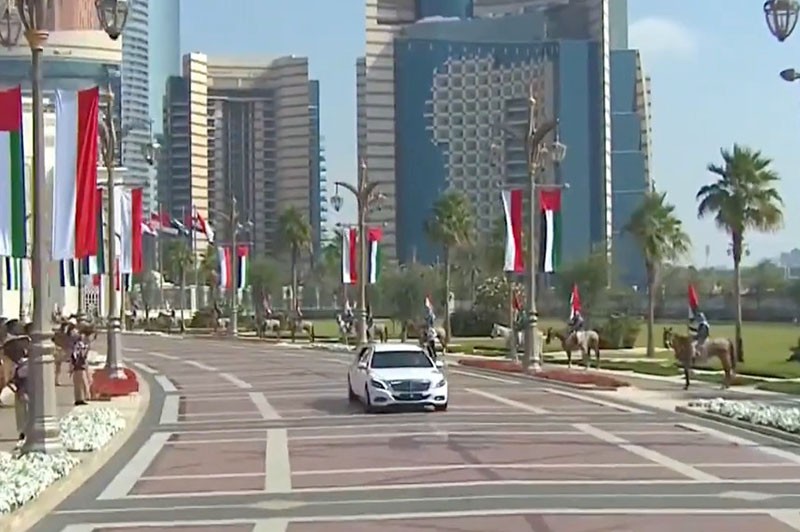 Presiden Prabowo Disambut Dentuman Meriam hingga Pasukan Berkuda dan Unta di UEA - Bagian 3