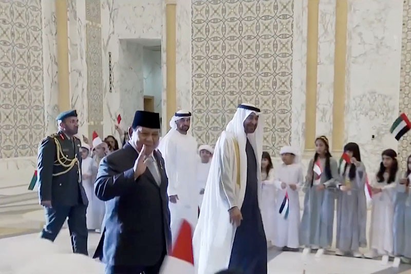 Presiden Prabowo Disambut Dentuman Meriam hingga Pasukan Berkuda dan Unta di UEA - Bagian 2