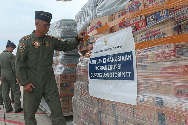 Pengiriman Bantuan Kemanusiaan untuk Korban Erupsi Gunung Lewotobi - Bagian 1