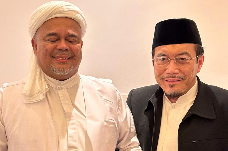 Suswono Bertemu Habib Rizieq Shihab di Mekkah - Bagian 2