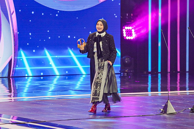 Salma Salsabil Raih Dua Penghargaan Indonesia Music Awards 2024 - Bagian 1
