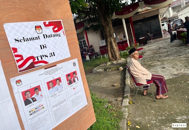 Suasana TPS 31, Lokasi Cagub Jakarta Dharma Pongrekun Nyoblos - Bagian 1