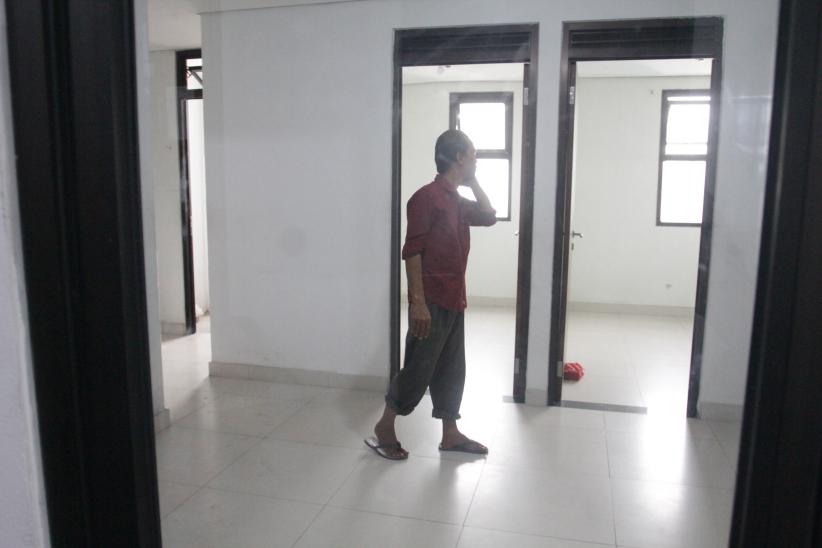 Serah Terima Kunci Rusun kepada Penghuni Kolong Tol - Bagian 5