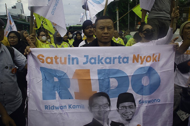 Aksi Relawan RIDO Tuntut KPU DKI Gelar Pilkada Jakarta Dua Putaran - Bagian 5