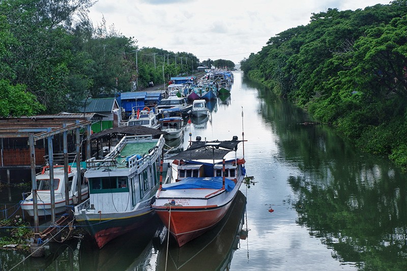 Cuaca Buruk di Perairan Makassar, Nelayan Tidak Melaut - Bagian 1