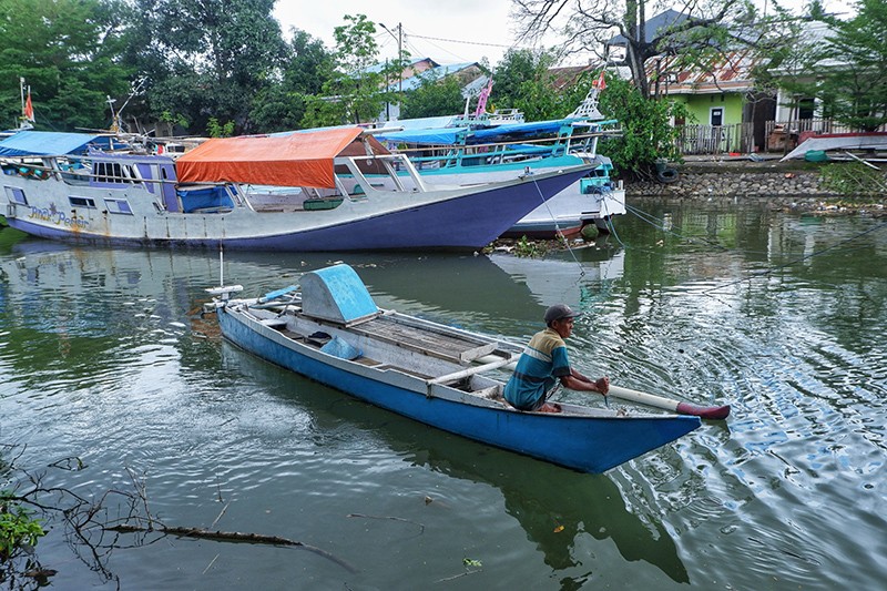 Cuaca Buruk di Perairan Makassar, Nelayan Tidak Melaut - Bagian 3