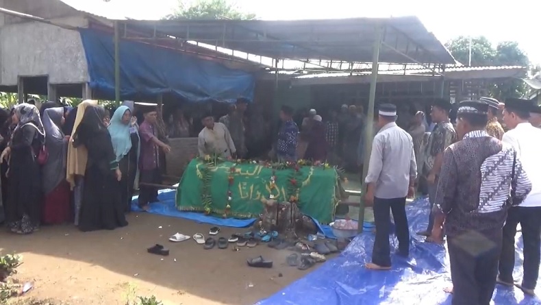 title Suami di Sergai Tega Bacok Istri dan Mertua, 1 Tewas Bersimbah Darah 1 Kritis Suami di Sergai Tega Bacok Istri dan Mertua, 1 Tewas Bersimbah Darah 1 Kritis