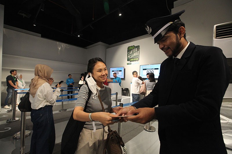 Antusiasme Nasabah Antre Carter Pesawat ke Jepang - Bagian 6