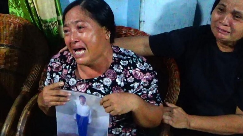 title Pilu! Ibunda Iwan Eks Casis Bintara TNI AL Meninggal, Sakit sejak Tahu Anaknya Dibunuh Pilu! Ibunda Iwan Eks Casis Bintara TNI AL Meninggal, Sakit sejak Tahu Anaknya Dibunuh