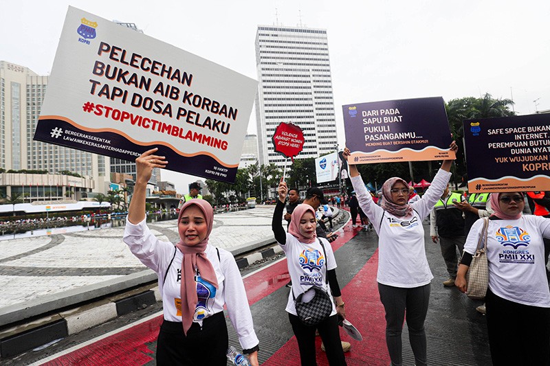 Para Aktivis Serukan Stop Kekerasan Terhadap Perempuan - Bagian 1