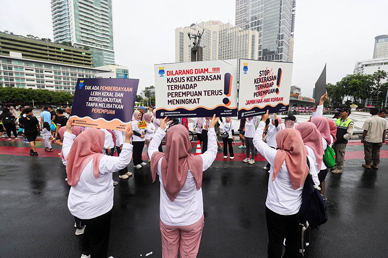 Para Aktivis Serukan Stop Kekerasan Terhadap Perempuan - Bagian 4