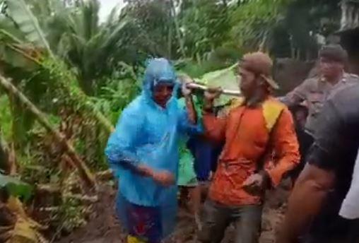 2 Pekerja Tewas Tertimbun Longsoran Senderan Pura di Gianyar