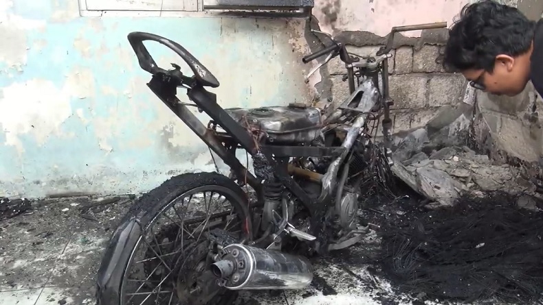 title Motor Tiba-Tiba Meledak dan Terbakar, 4 Rumah Kontrakan di Palangka Raya Hangus Motor Tiba-Tiba Meledak dan Terbakar, 4 Rumah Kontrakan di Palangka Raya Hangus