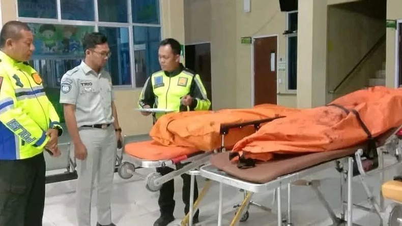 title Identitas 3 Korban Tewas Kecelakaan Bus Masuk Jurang lalu Terbakar di Lampung Identitas 3 Korban Tewas Kecelakaan Bus Masuk Jurang lalu Terbakar di Lampung