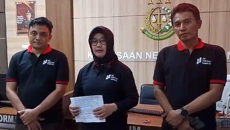title Oknum Kades di Sampang Dijebloskan ke Penjara, Korupsi BLT DD Rp260 Juta Oknum Kades di Sampang Dijebloskan ke Penjara, Korupsi BLT DD Rp260 Juta