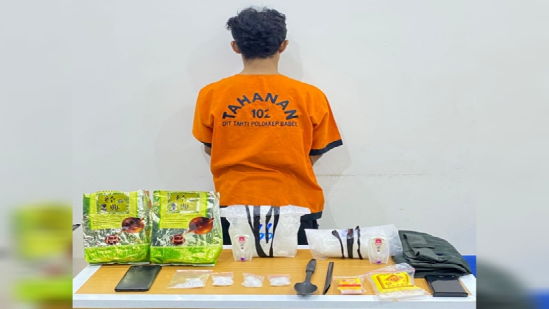 title Polda Babel Gagalkan Peredaran 1,5 Kg Sabu di Pangkalpinang, 1 Kurir Diamankan Polda Babel Gagalkan Peredaran 1,5 Kg Sabu di Pangkalpinang, 1 Kurir Diamankan