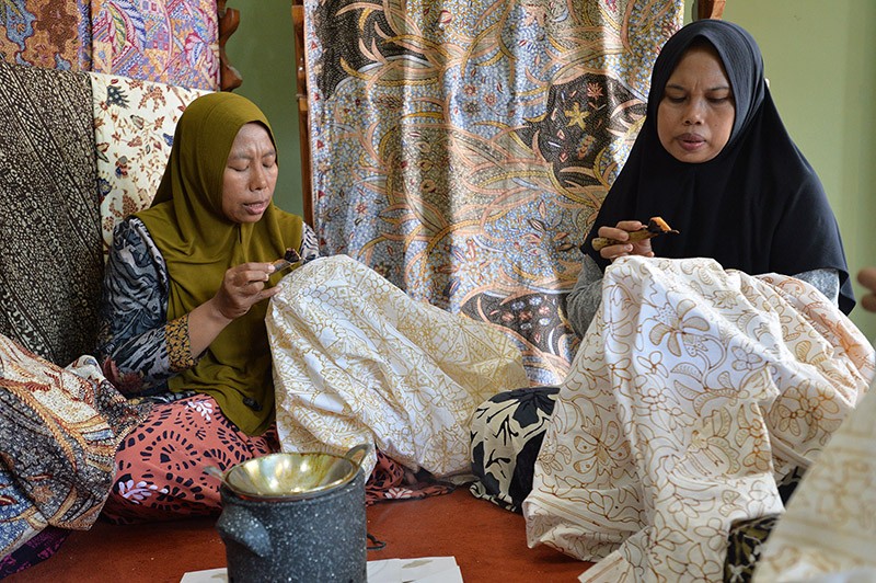 Batik Batang di Simpang Jalan - Bagian 2