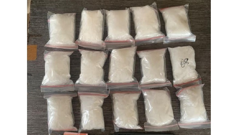 title Polisi Gagalkan Penyelundupan Sabu 1,5 Kg di Pelabuhan Bakauheni, 4 Pelaku Ditangkap Polisi Gagalkan Penyelundupan Sabu 1,5 Kg di Pelabuhan Bakauheni, 4 Pelaku Ditangkap