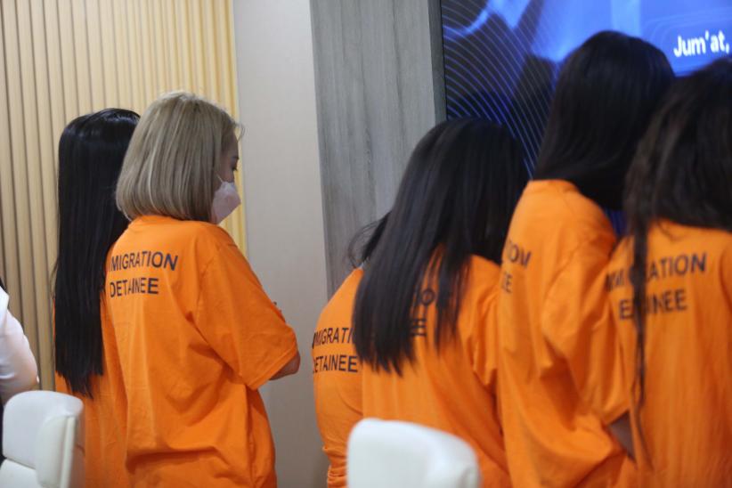 12 WNA Diduga PSK Diamankan Imigrasi - Bagian 2