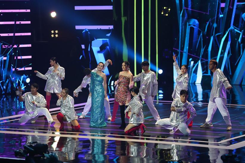 Duet Lyodra dan Ayu Ting Ting Meriahkan Panggung TikTok Awards Indonesia 2024 - Bagian 2