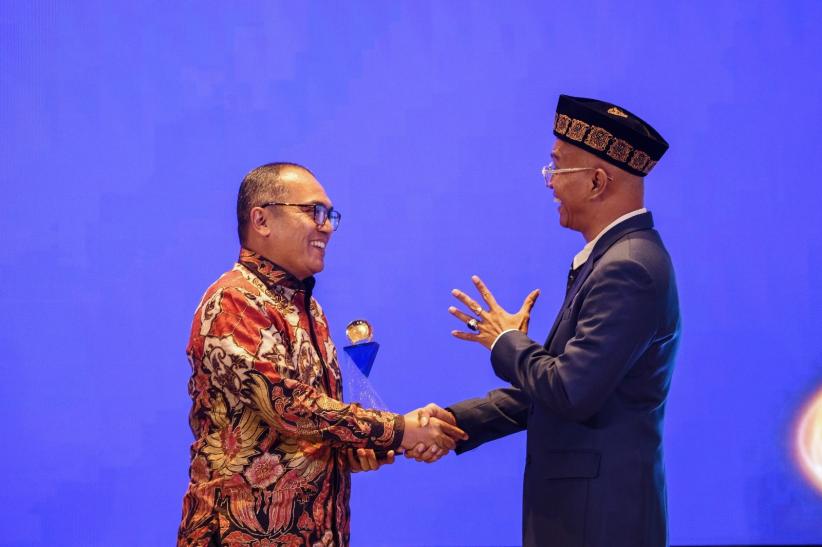 Penghargaan Keterbukaan Informasi Publik 10 Besar BUMN Informatif - Bagian 1