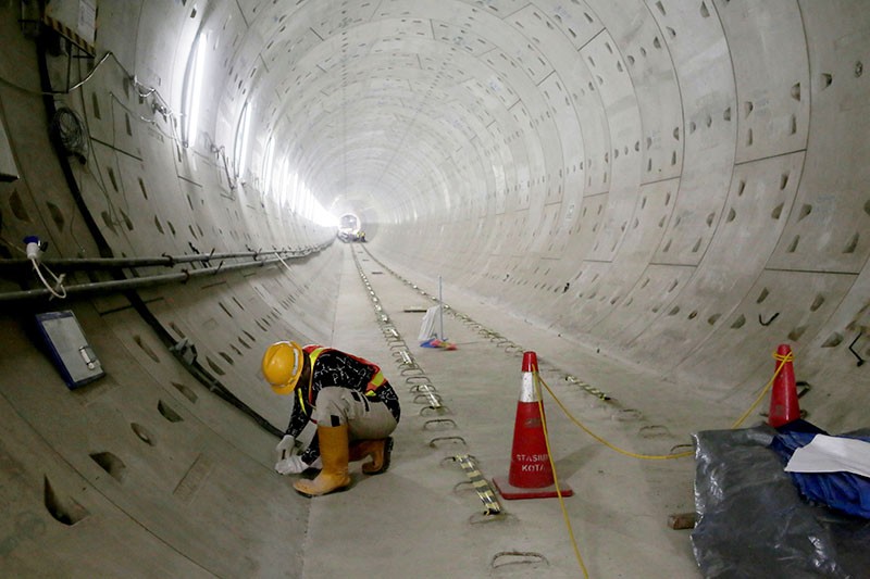 Penampakan Terowongan Bawah Tanah MRT Jakarta Bundaran HI - Kota Tua - Bagian 1