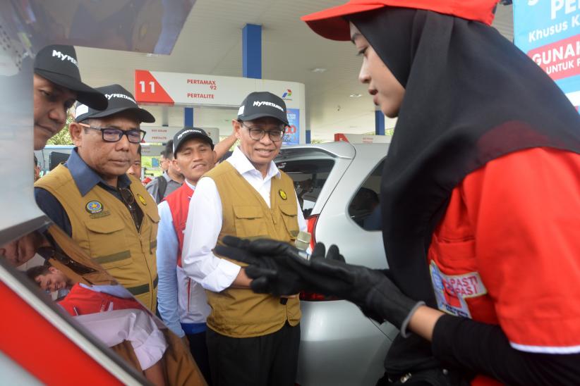 Wamen ESDM Cek Kesiapan SPBU Rest Area Tol Batang-Semarang Jelang Nataru - Bagian 1
