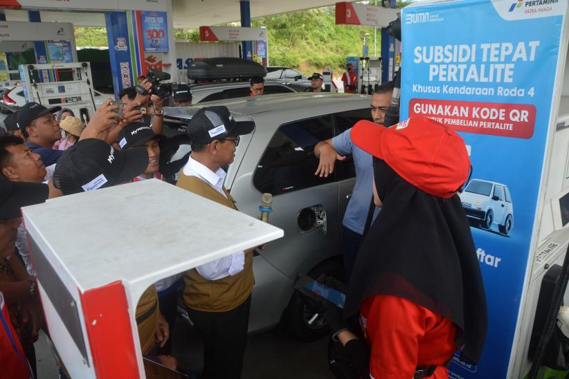 Wamen ESDM Cek Kesiapan SPBU Rest Area Tol Batang-Semarang Jelang Nataru - Bagian 2