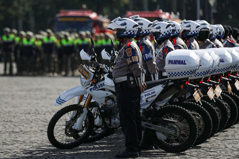TNI-Polri Kerahkan 141.605 Personel Gabungan Amankan Natal dan Tahun Baru 2025 - Bagian 4
