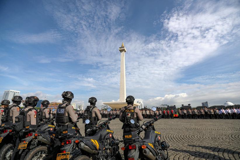 TNI-Polri Kerahkan 141.605 Personel Gabungan Amankan Natal dan Tahun Baru 2025 - Bagian 1