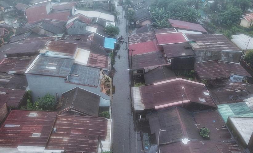 Penampakan Banjir Rendam 3 Kabupaten/Kota di Sulsel Imbas Cuaca Ekstrem - Bagian 4
