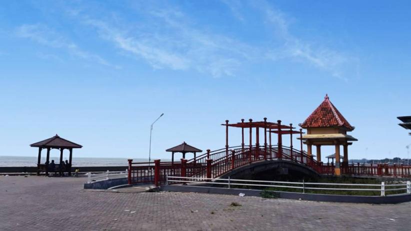 title 7 Tempat Wisata di Tuban: Nikmati Keindahan Pantai Boom yang Bersejarah 7 Tempat Wisata di Tuban: Nikmati Keindahan Pantai Boom yang Bersejarah