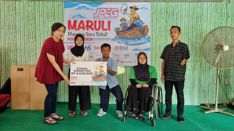 Penyerahan Donasi kepada Penyandang Disabilitas - Bagian 3