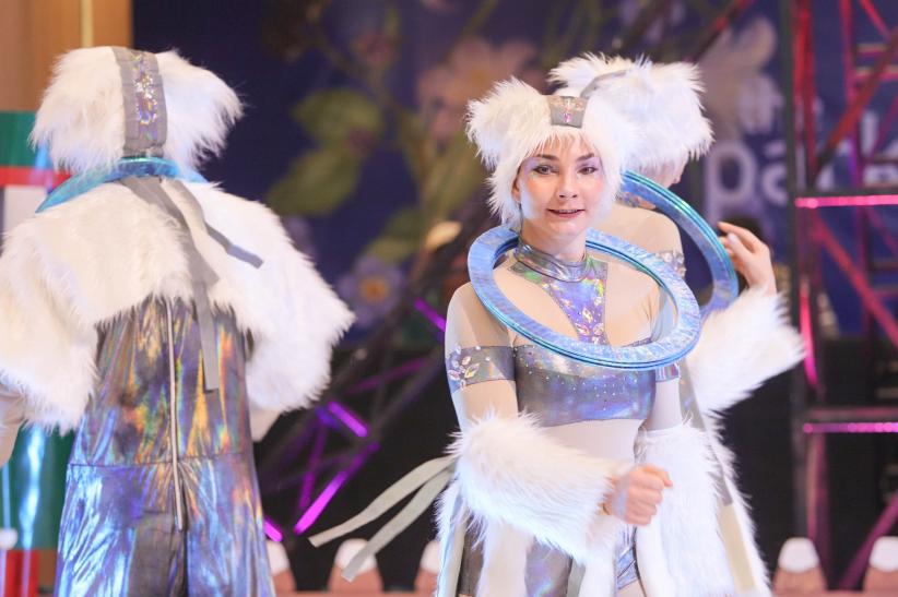 Atraksi Sirkus dari Rusia Warnai Libur Natal 2024 di Pusat Perbelanjaan - Bagian 4