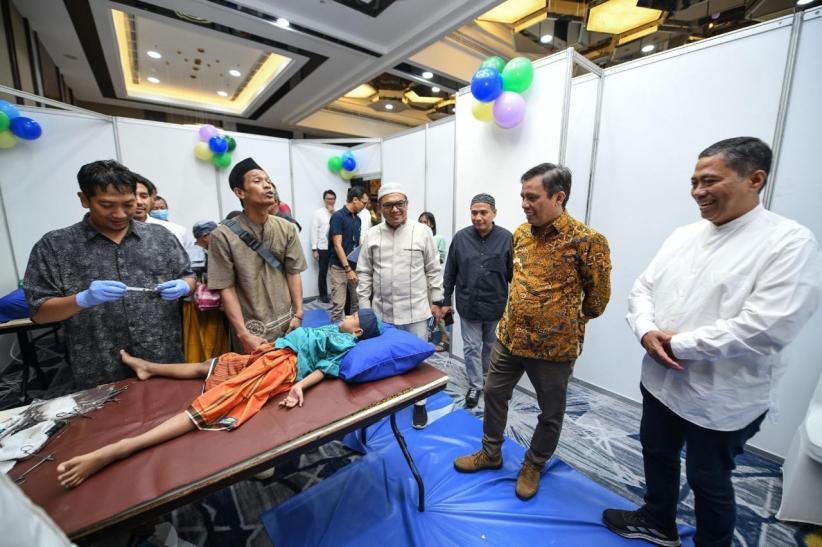 Khitanan Massal dan Santunan Yatim Piatu - Kaum Dhuafa - Bagian 1