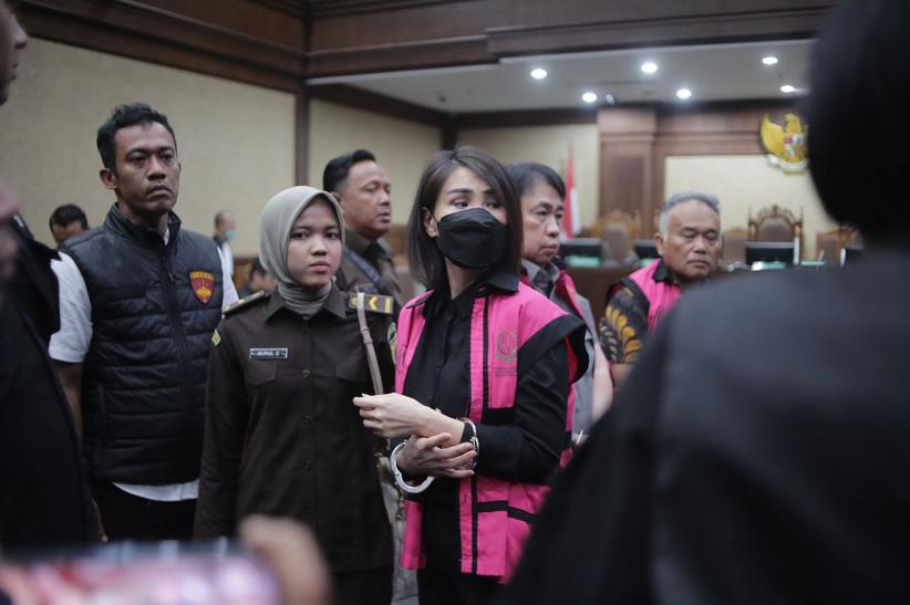 Tampang Crazy Rich PIK Helena Lim Divonis 5 Tahun Penjara - Bagian 1