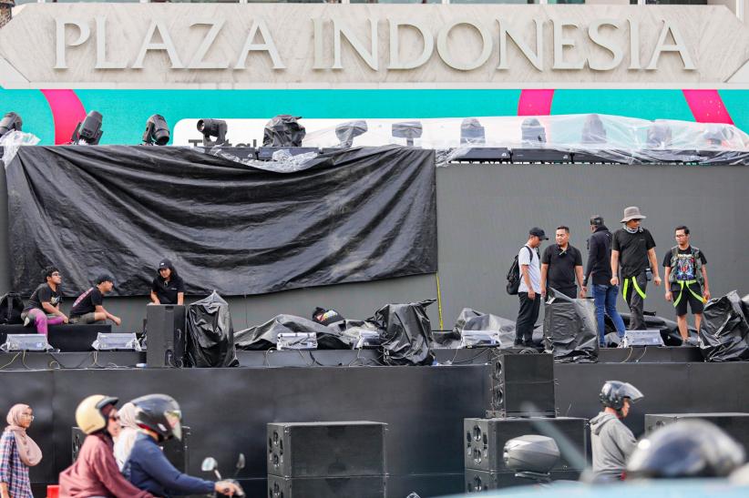 Melihat Persiapan Malam Tahun Baru di Bundaran HI - Bagian 4