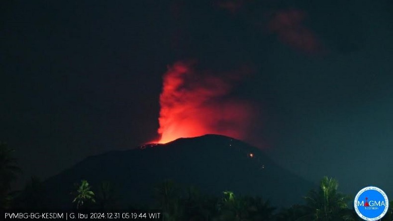 Gunung Ibu Meletus Hari Ini, Semburkan Abu Vulkanis Setinggi 3.000 Meter