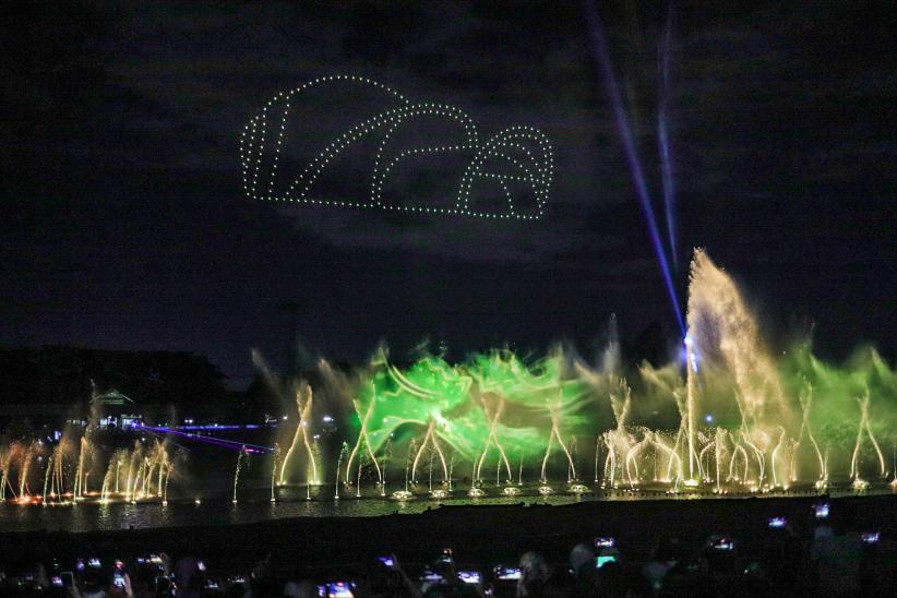 Keren, Air Mancur Menari Jadi Daya Tarik TMII - Bagian 2