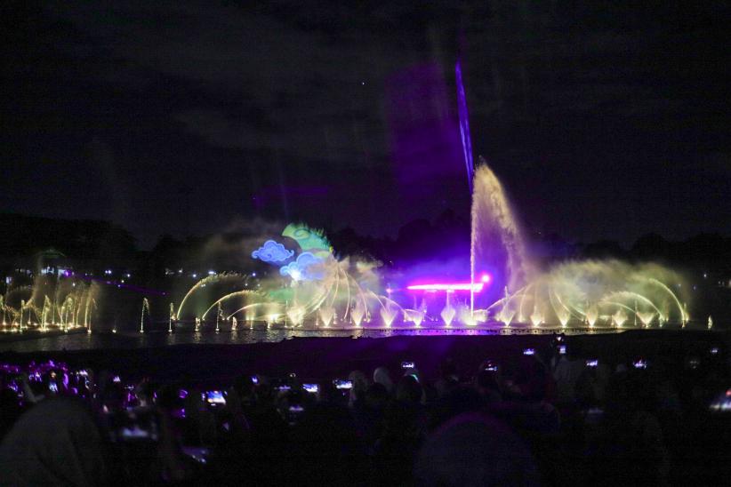 Keren, Air Mancur Menari Jadi Daya Tarik TMII - Bagian 5