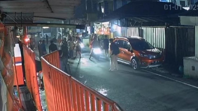 title Viral Pengejaran Maling Motor di Malang usai Malam Pergantian Tahun Baru Viral Pengejaran Maling Motor di Malang usai Malam Pergantian Tahun Baru