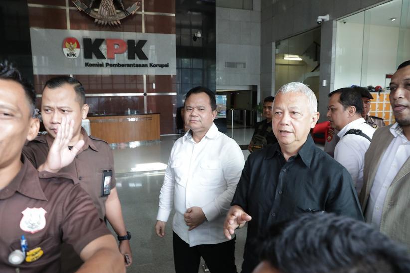 Kasus Harun Masiku, Eks Dirjen Imigrasi Ronny Sompie Diperiksa KPK - Bagian 3
