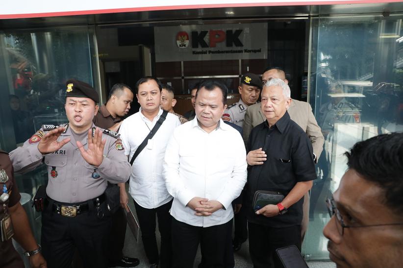Kasus Harun Masiku, Eks Dirjen Imigrasi Ronny Sompie Diperiksa KPK - Bagian 2