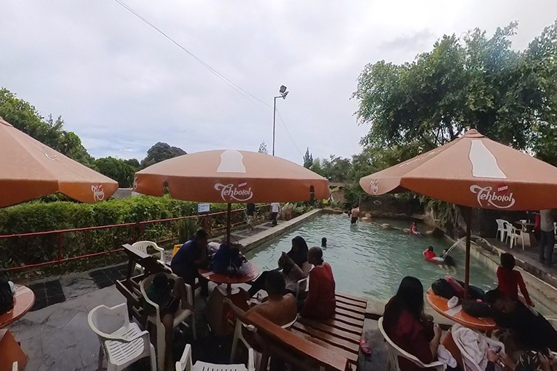 Mengisi Waktu Libur dengan Berendam di Wisata Air Panas Alam Sari Ater  - Bagian 3